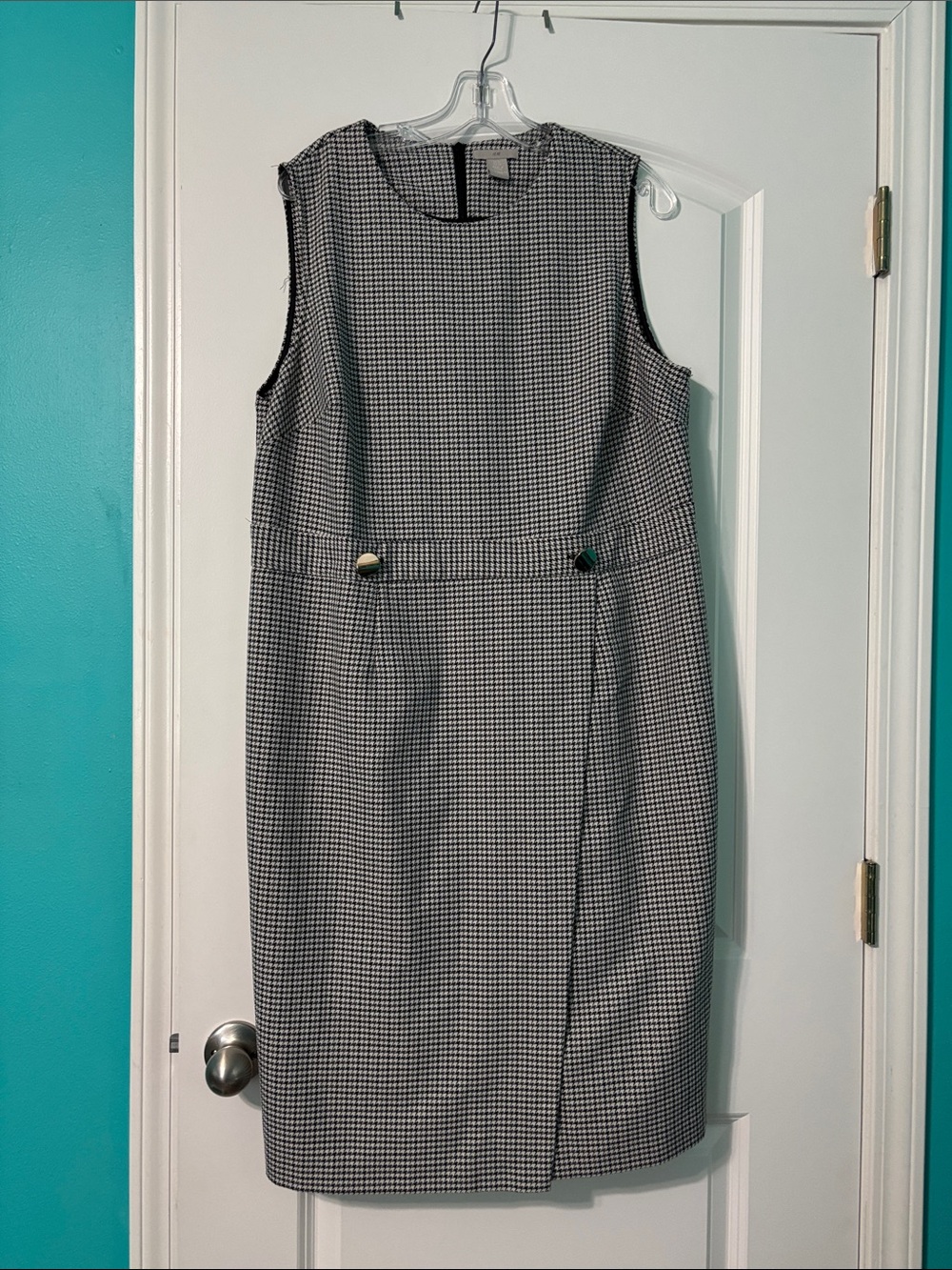 H&M Black & White Houndstooth Sleeveless Sheath Dress